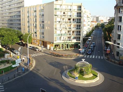 carrefour vikidia lencyclopedie des   ans