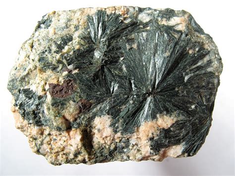 mineralatlas lexikon hornblende