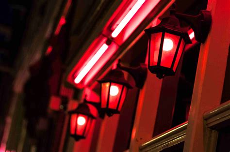 what to expect in the amsterdam red light district