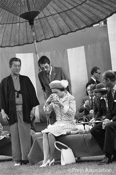 queen drinks tea   garden   katsura imperial villa  kyoto japan   japans