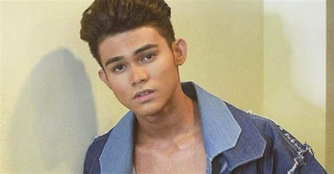 Man Central Inigo Pascual Shirtless