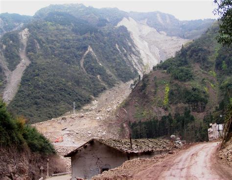 images  landslides   damage   sichuan earthquake part   mianyuanhe area