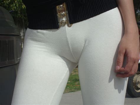 cameltoe seethrough spandex leggings bulge candid leggings cameltoe sexy erotic girls