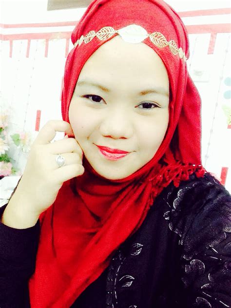 Red Hijab Fashion Red