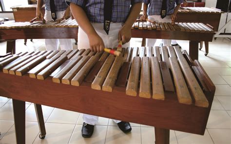 musik tradisional talempong berasal  daerah  fresh