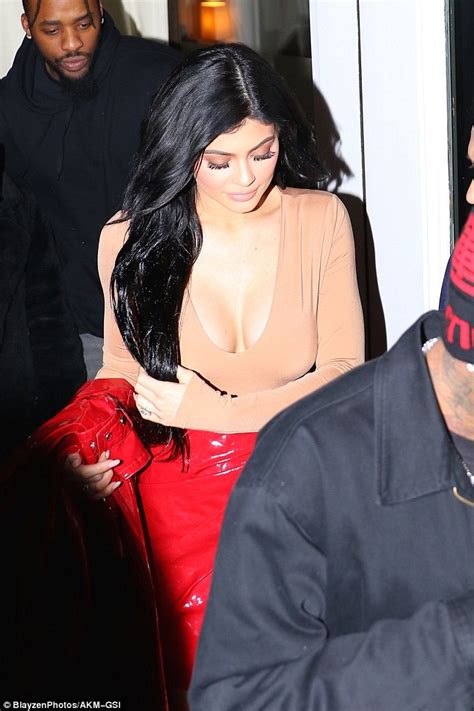 Kylie Jenner Boobs And Cleavage Celeblr