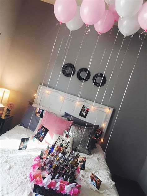 easy and cute decorations for a friend or girlfriends 21st
