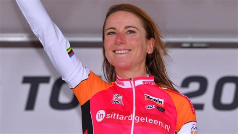 cycling news annemiek van vleuten storms  commanding boels ladies  prologue win eurosport