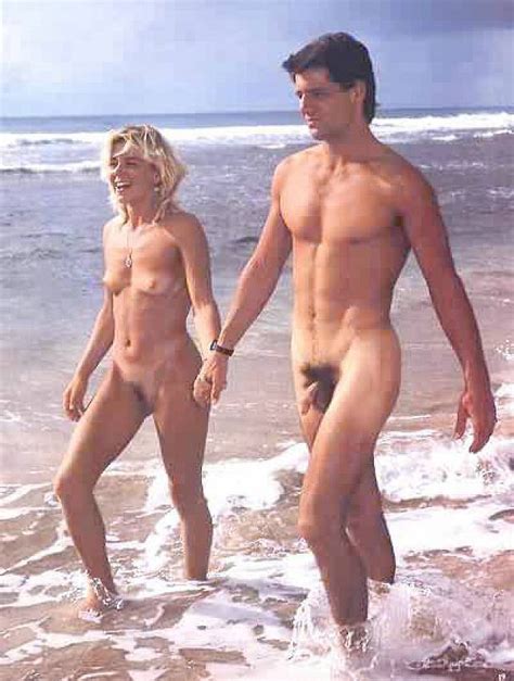 Retro Photos With Nude Beach Posers Amateur Content 12