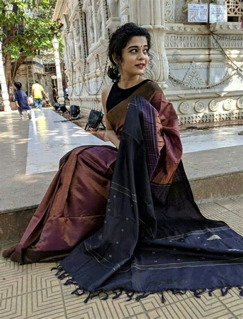 pin by gvernekar on saree in 2020 stylish girl pic