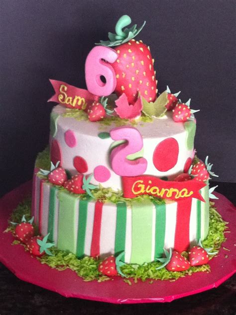 strawberry shortcake birthday cake cakecentralcom