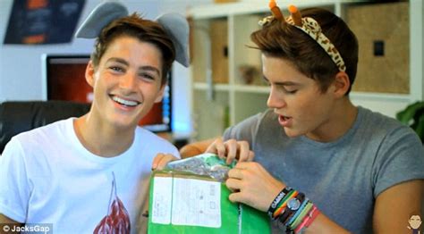 twintastic meet youtube sensations jack and finn harries the most