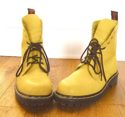 vintage yellow  martens style boots black dove vintage montreal blog shop
