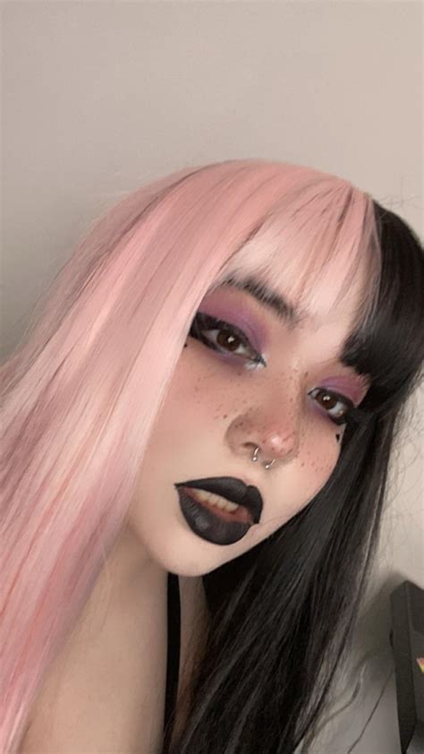 Goth Girl Selfie [17f] Selfie