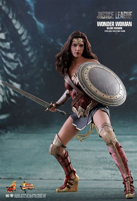 New Hot Toys Wonder Woman Figure Is Worthy Of The Gods
