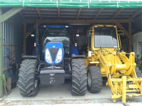 zdjecie traktor  holland  pc id galeria rolnicza agrofoto