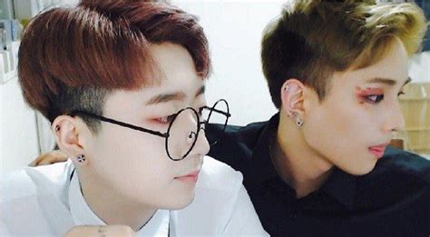 gay korean couple re create popular k pop idol make up for men koreaboo