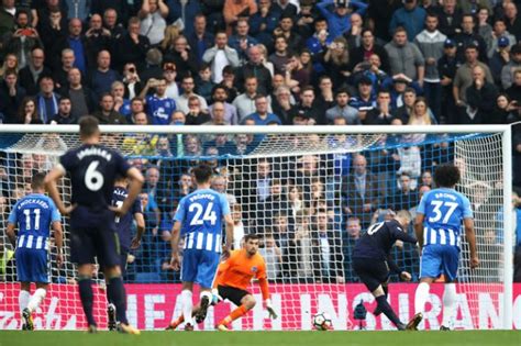 Epl Late Rooney Penalty Rescues Draw For Everton At Brighton Rediff
