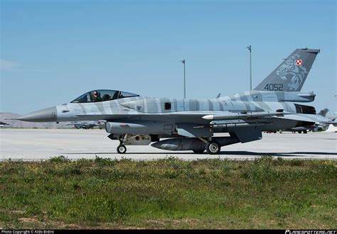 polish air force general dynamics   fighting falcon photo  aldo bidini id