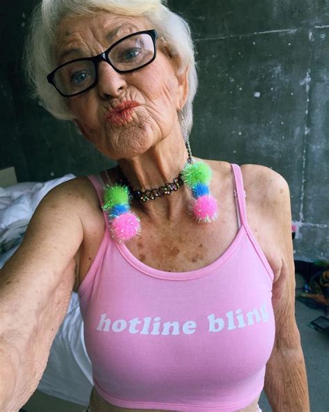 Badass 88 Year Old Grandma Has Become Instagram S Fashion