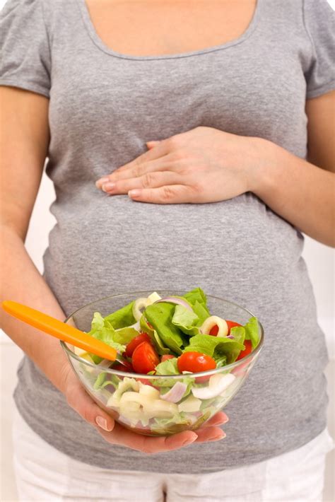 pregnancy diet focus on these essential nutrients infographic