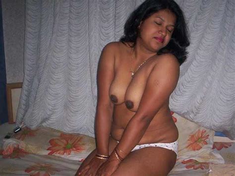 desi housewife ka affair boss ke sath antarvasna indian sex photos