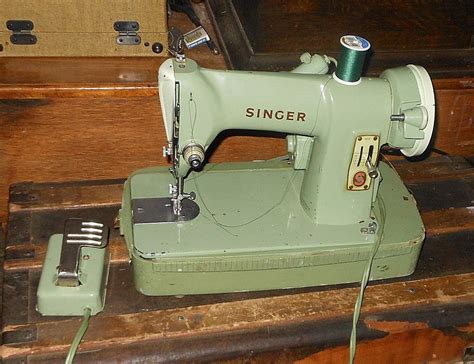 Green Singer Sewing Machine Model Rfj8 8 1950s Portable Collectors Weekly