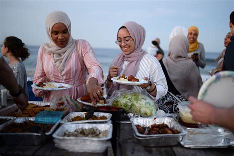 muslims   world celebrate eid al fitr holiday  ramadan ends