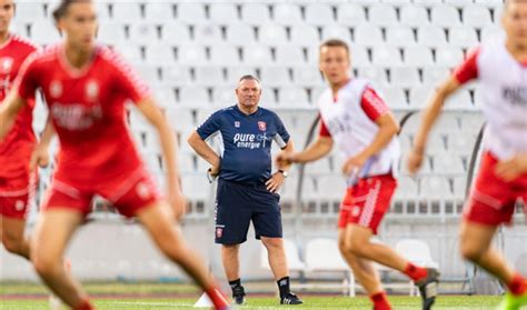 hier kun je de europese wedstrijden van az en fc twente volgen