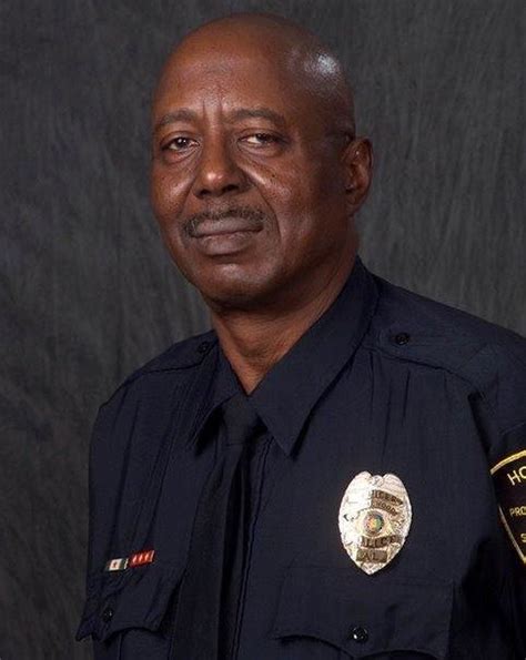 homewoods  black police officer dead   considered law enforcement legend alcom