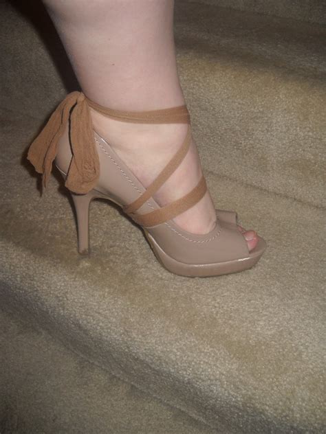 pantyhose wrap heels · how to make a pair of fabric covered shoes · no sew on cut out keep