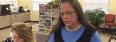 kentucky clerk refuses to issue marriage licenses under