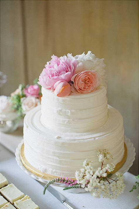 top a buttercream covered cake with pretty flowers and voilà sweet