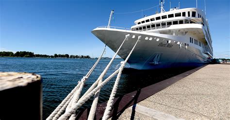 great lakes    coming cruise destination