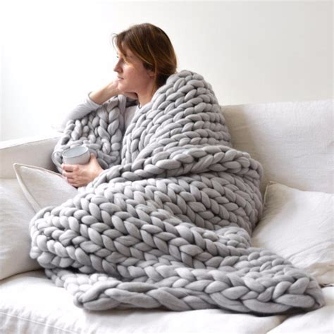 comfortable  warm soft thick  giant yarn knitted blanket handmade manual weaving