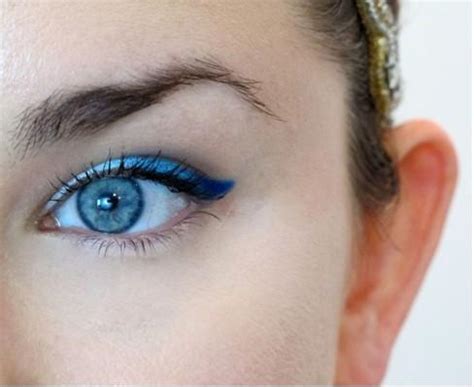 wearing blue eyeliner   women hairstyles makeup trends