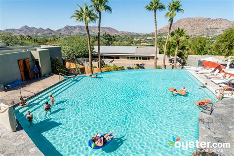 sanctuary camelback mountain review    expect   stay