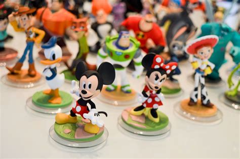 disney infinity collection mickey mouse minnie donald duck disney infinity mickey mouse