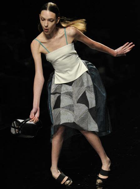 1000 Images About Runway Models Falling On Pinterest