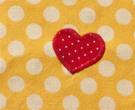 toy patterns  diy fluffies   applique tutorial   heart
