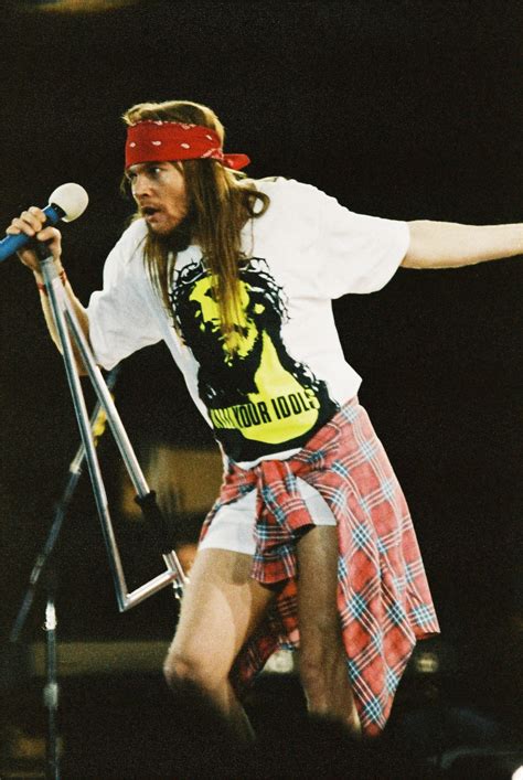 12 Things Axl Rose Actually Wore On Stage During The Use Your Illusion