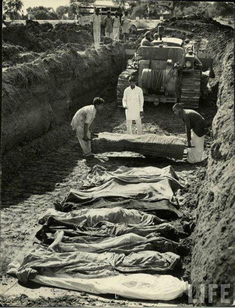 1947 இந்தியா பாக் பிரிவின் போது எடுக்கப்பட்ட மனதை உலுக்கும் புகைப்படங்கள் extremely rare
