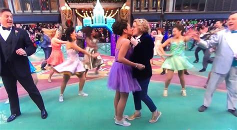 Two Women Kissed During The Macy’s Parade And The Right Wing