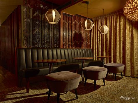 60s 70s Retro Cosy Bar Cocktail Lounge In Kings Cross Rent This