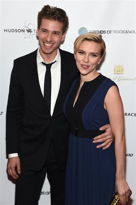 What Does Hunter Johansson Do Scarlett Johansson S Twin Brother Is