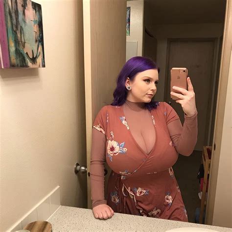 pin on curvy sexy