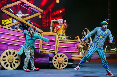 circus clowns acrobats jugglers britannica