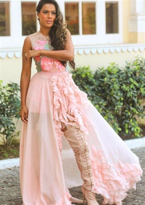 Pin By Eishan Khan On Nia Sharma Dresses Fashion Fashion Dresses