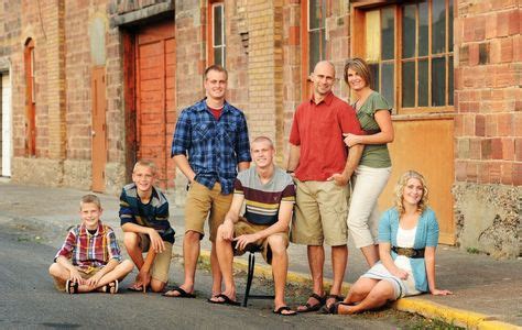 family   photography pose family poses pinterest pose photography  family pictures