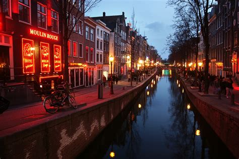 amsterdam is banning tours of red light district iradio